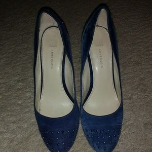 Anne klein blue heels with gold dots